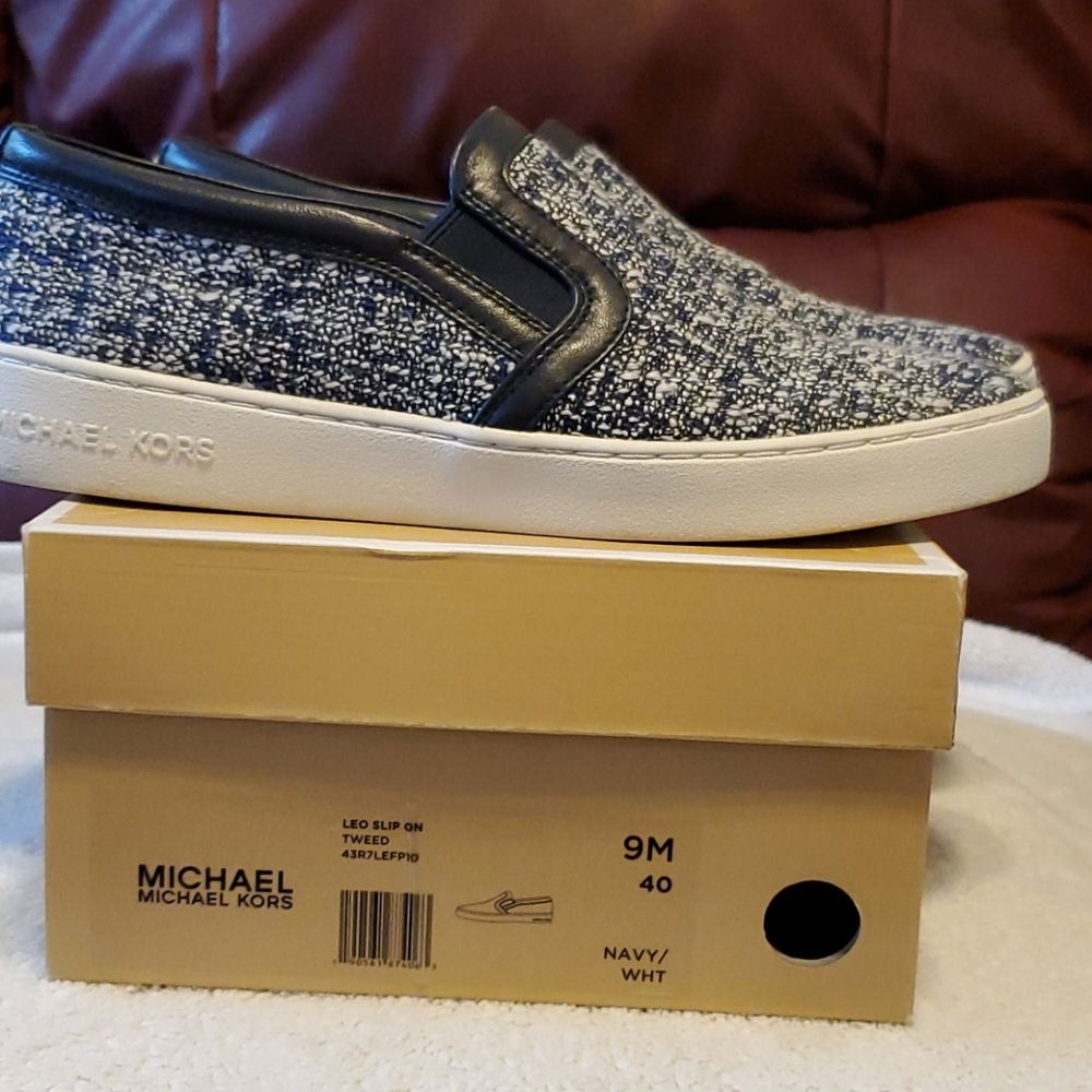 shoes - Picture 3 of 4